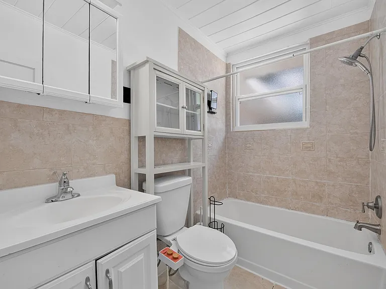 1005 E Flora St — Photo 35