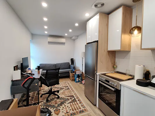 Rented by Signature Property Realty | media 18