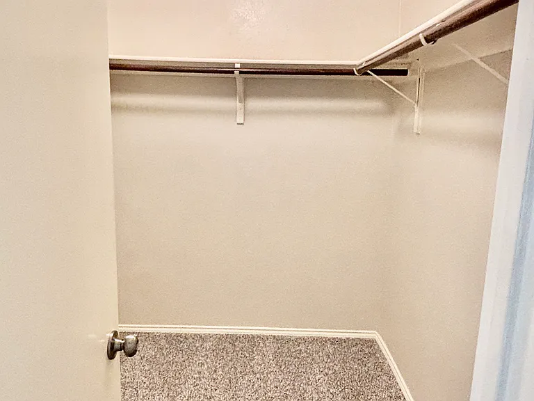 1701 Hillside Dr — Photo 13