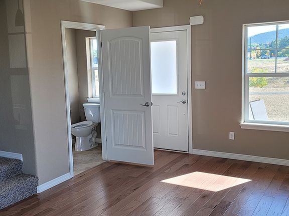 5th image of 3039 Upland Dr #4