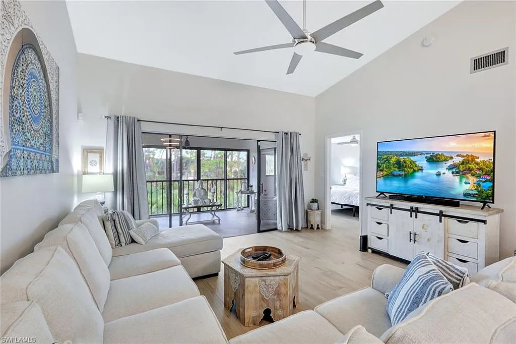 2 bed, 2.0 bath, 1286 sqft, $6,000 — Photo 2