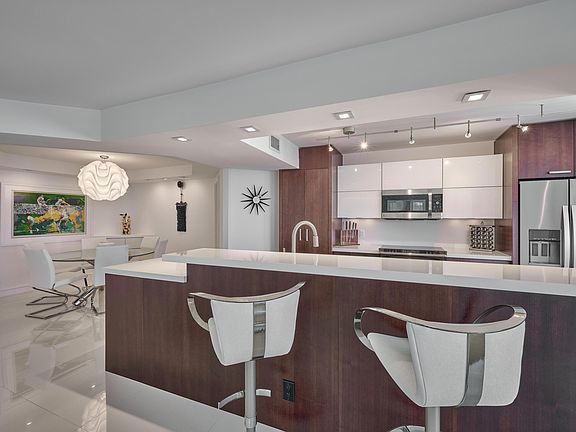 4th image of 550 S Ocean Boulevard #1405