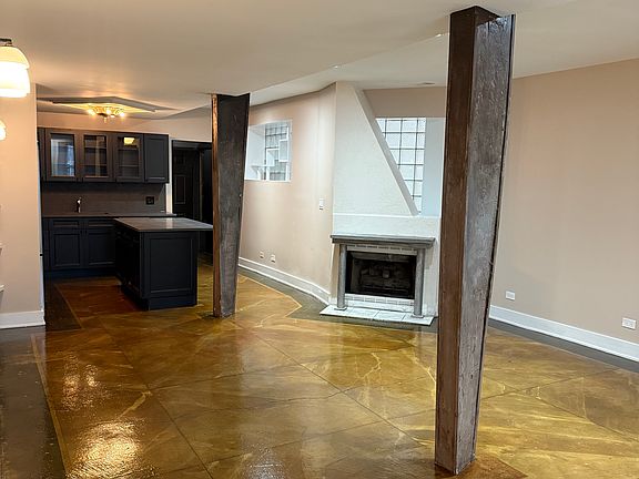 2nd image of 2038 N Damen Ave
