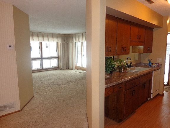 5th image of 1829 Zanzibar Ln N