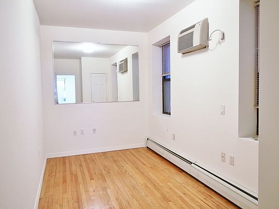 2nd image of 1376 1st Ave APT 3