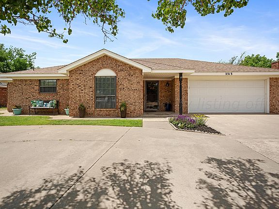 3rd image of 2313 Dogwood Ln