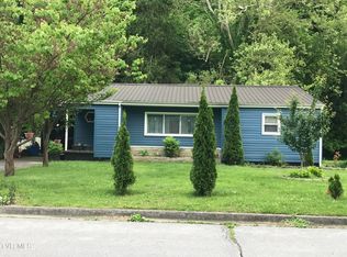 1210 Thomas Blvd, Elizabethton, TN 37643