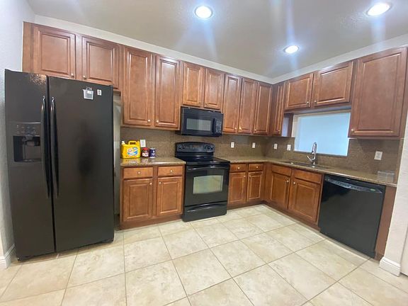 3rd image of 9713 Darlington Pl #9713