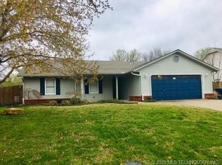 2607 Parkwood Dr, Claremore, OK 74017