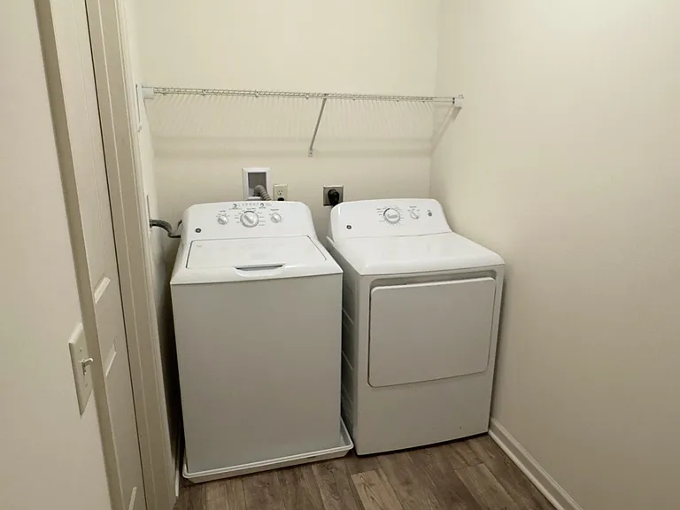 Azalea Floor Plan - Washer & Dryer In-Unit