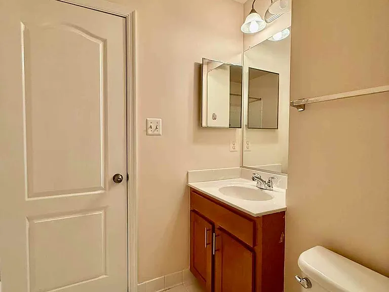 11918 Weybridge Ln — Photo 29