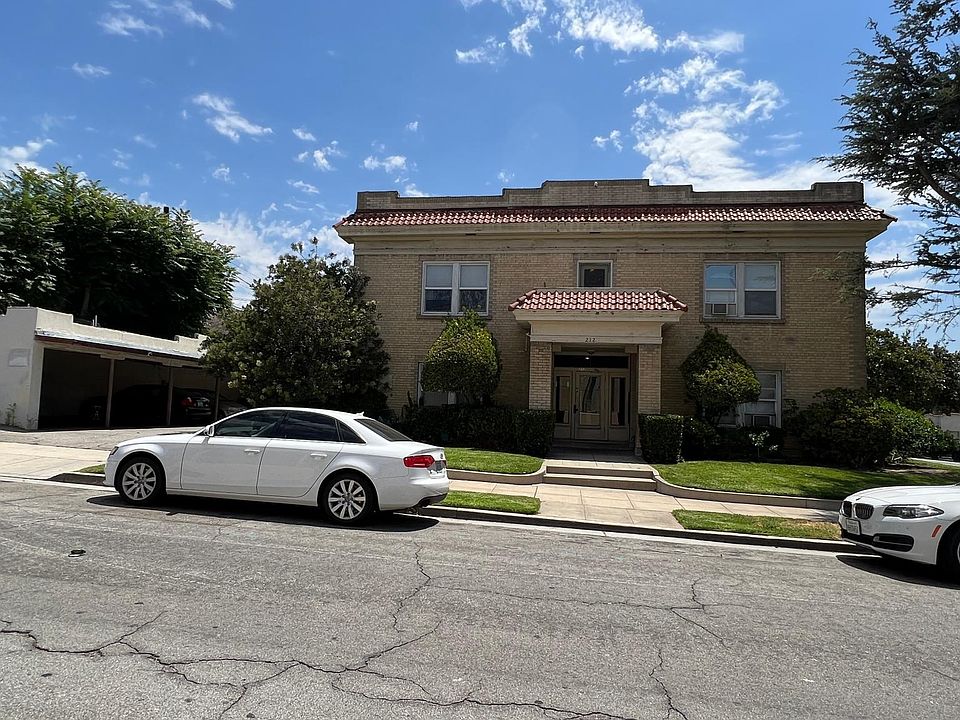 1st image of 212 Campus St #2