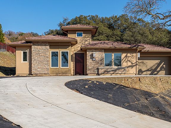 2nd image of 351 Willard Ct