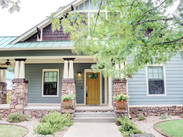 1834 N Best Friend Ln, Fayetteville, AR 72704