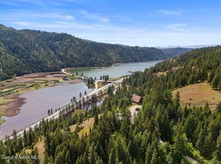 5689 S Wolf Lodge Terrace Rd, Coeur D Alene, ID 83814