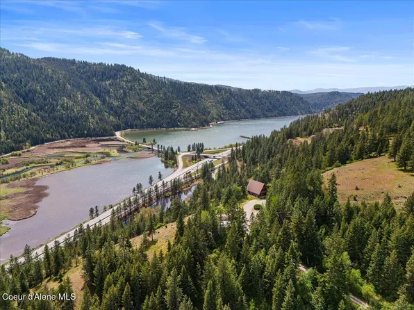 5689 S Wolf Lodge Terrace Rd, Coeur D Alene, ID 83814