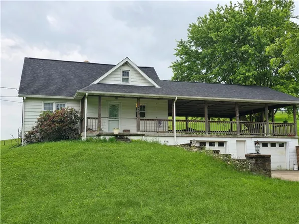 250 Woodlands Rd, Evans City, PA 16033