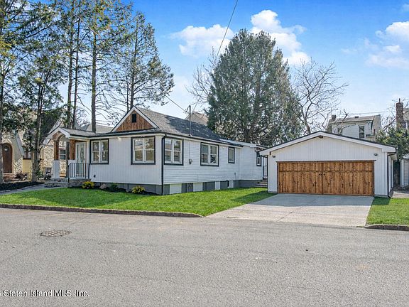 5th image of 249 Lindenwood Rd