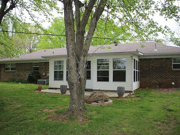2nd image of 1350 S Paradise Ln