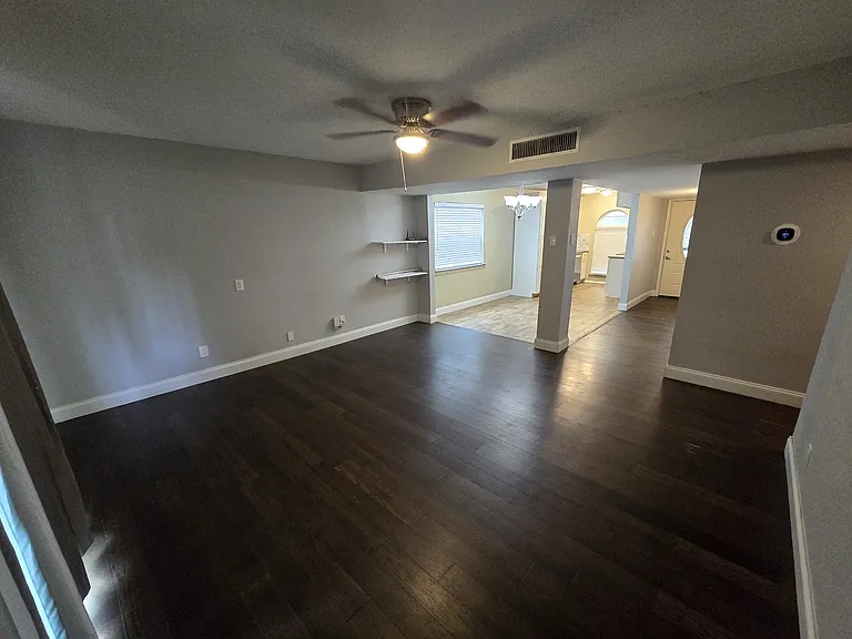 1630 Dell Oak Dr — Photo 9