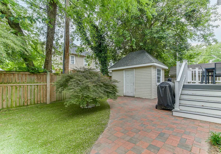 823 Shirley Ave — Photo 38