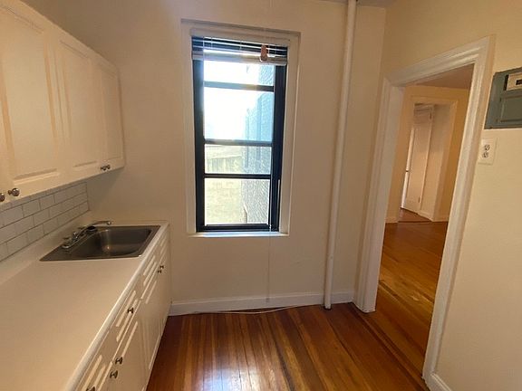 2nd image of 35 Orange St #4EF