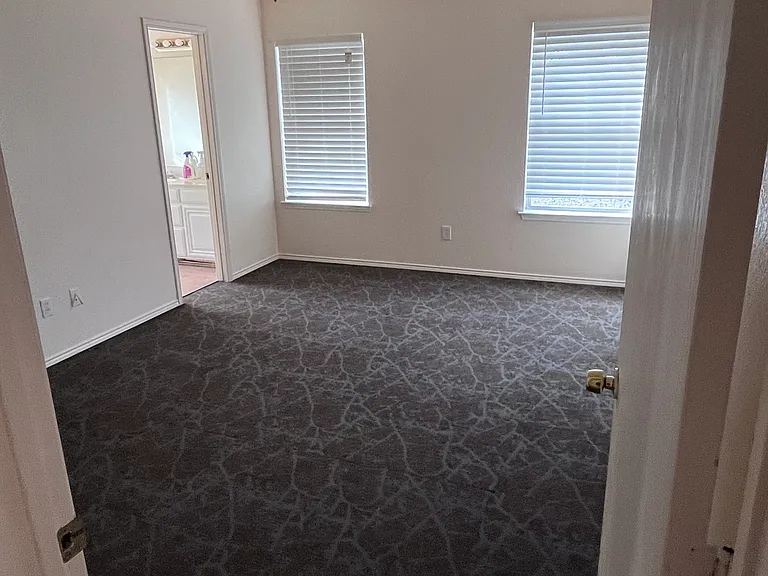8555 Stetson Dr — Photo 11