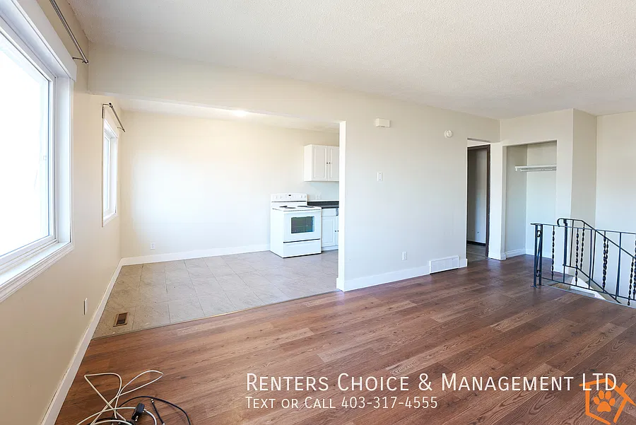Conveniently Located Pet Friendly 4-Plex Unit — Photo 3