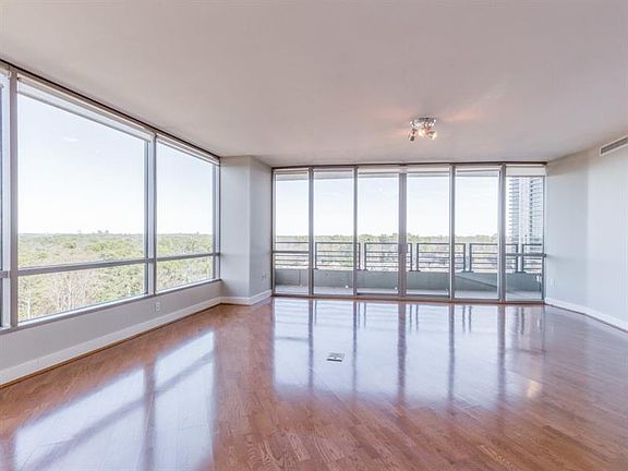 2nd image of 700 Park Regency Pl NE APT 1607