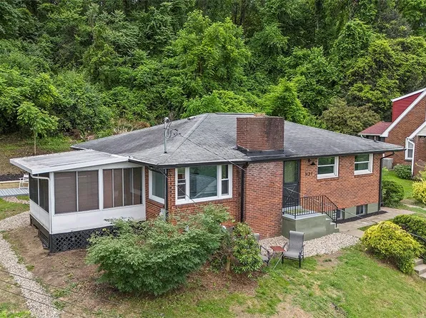 537 Edgewood Ave, West Mifflin, PA 15122