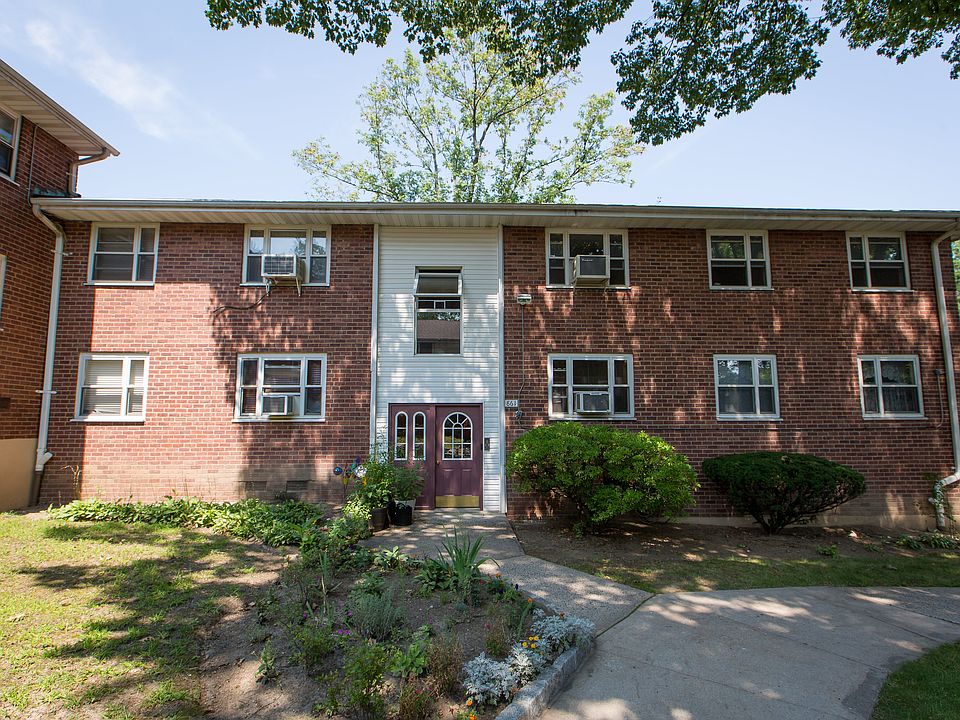 1st image of 861 Palisade Ave APT 2E