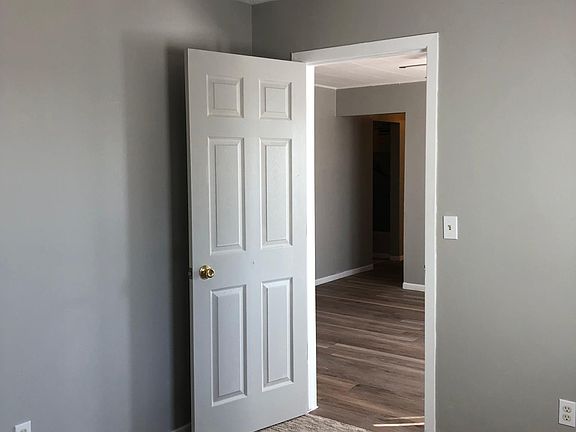 4th image of 3320 N Lincoln Ave #1