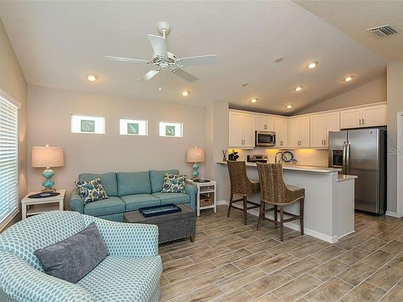 3rd image of 12718 Shimmering Oak Cir