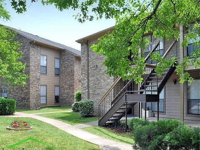 1st image of 1500 S Ih 35 APT 502