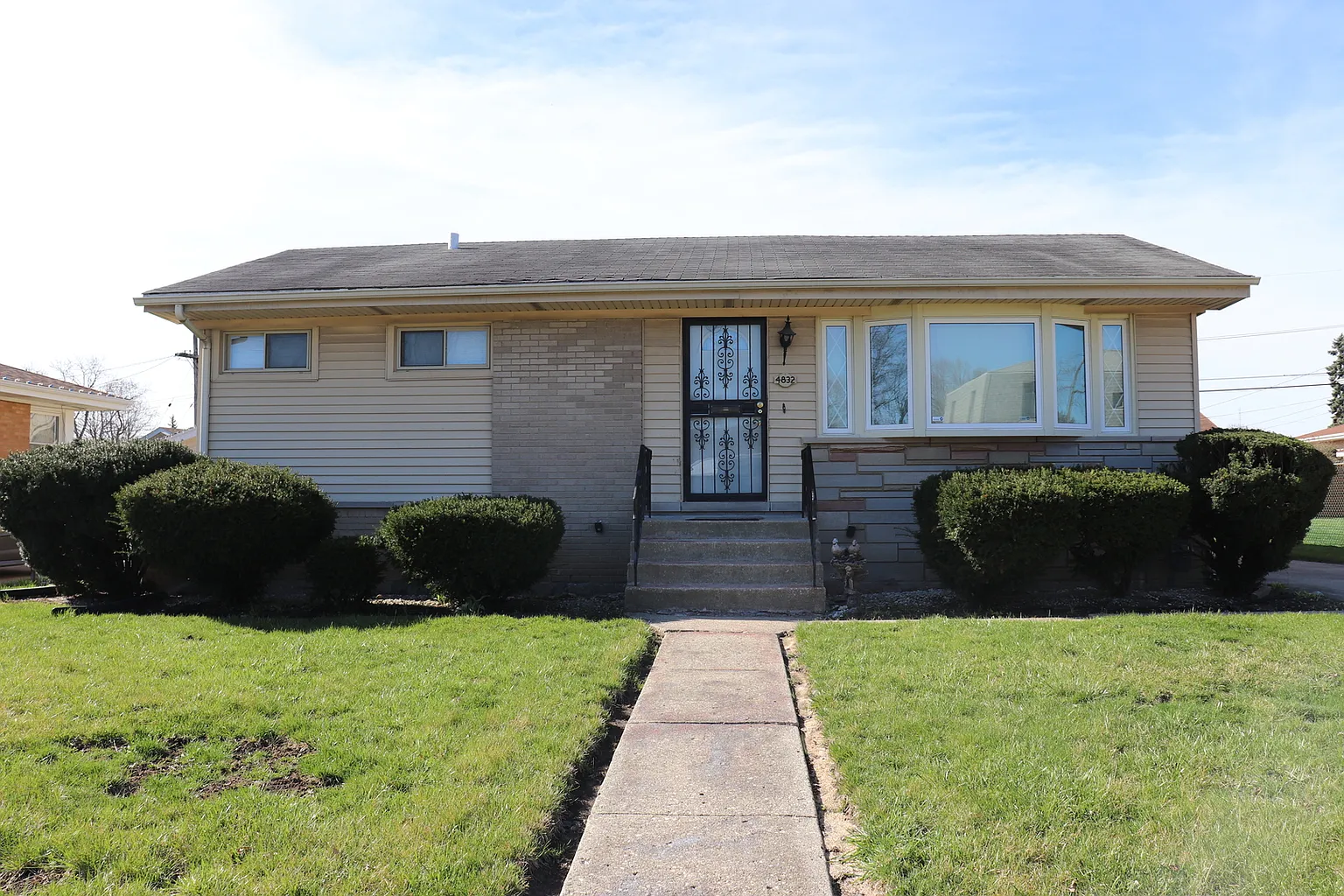 4832 W Randolph St photo 1