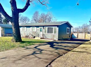 408 Alpine Dr, Round Lake, IL 60073