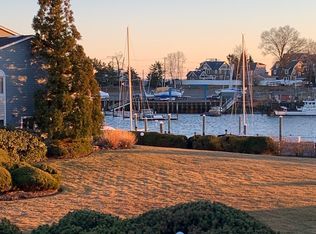 4 Oyster Landing Rd, Milford, CT 06460