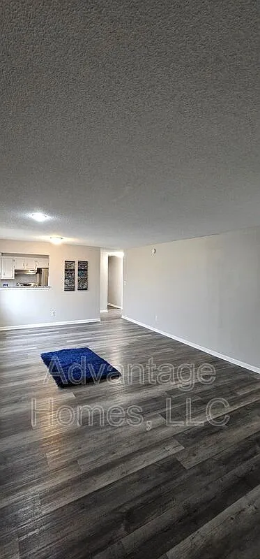 3 bed, 2.0 bath, $1,695 — Photo 4