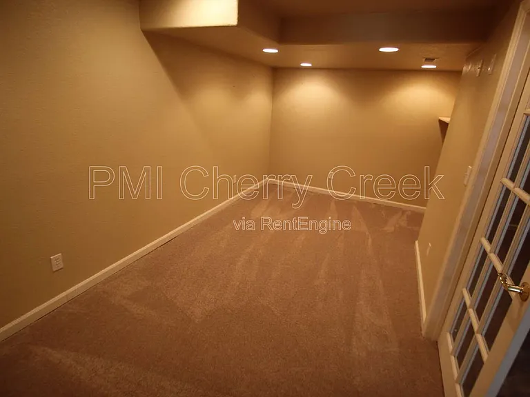 7489 Bur Oak Pl — Photo 19