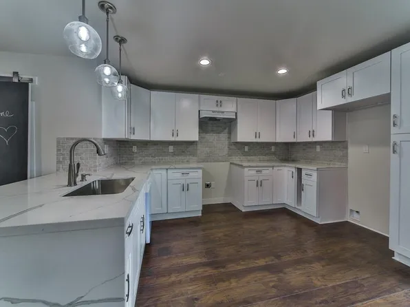 716 Worthshire St, Houston, TX 77008