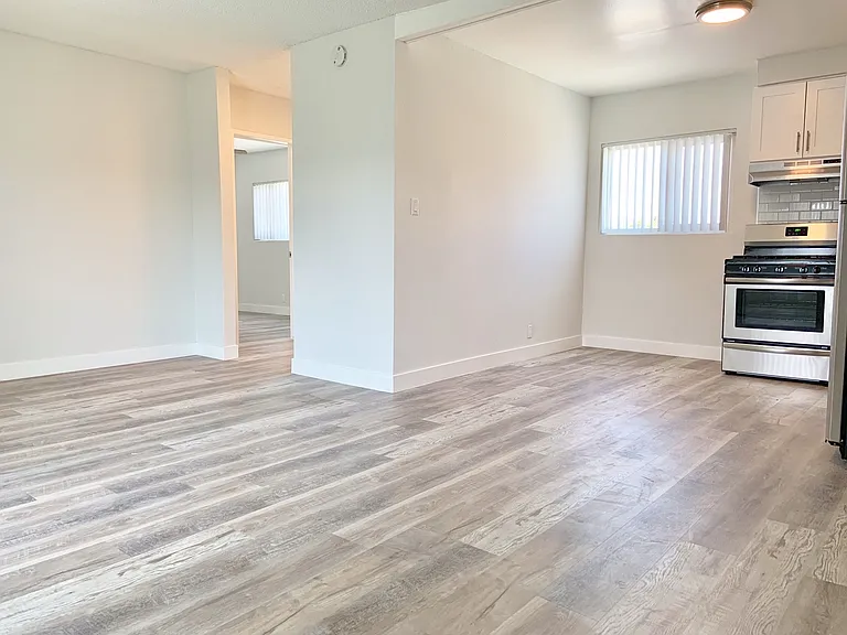 4050 W El Segundo Blvd — Photo 6