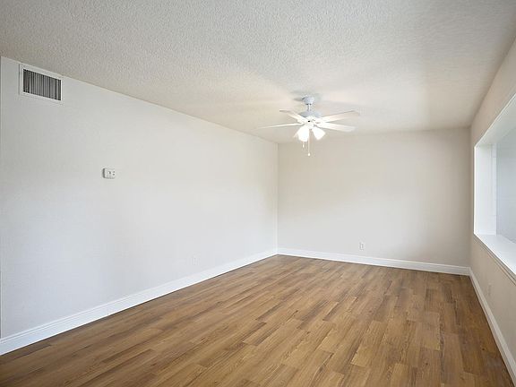 4th image of 200 E Lucerne Cir APT 15