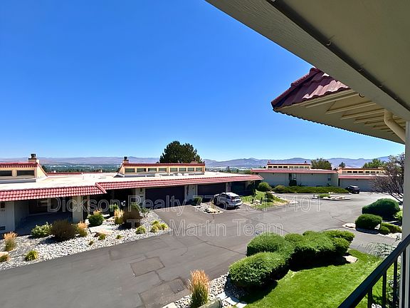 2nd image of 3479 Skyline Blvd