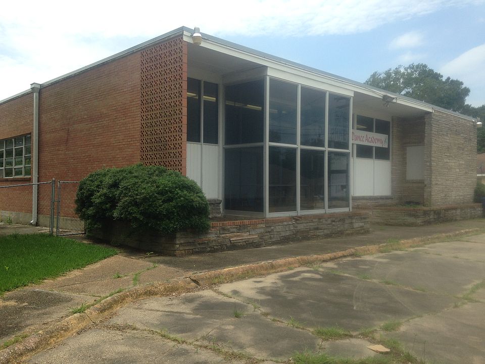 1st image of 217 E Thomas St