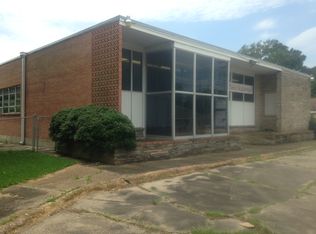 217 E Thomas St, Sulphur, LA 70663