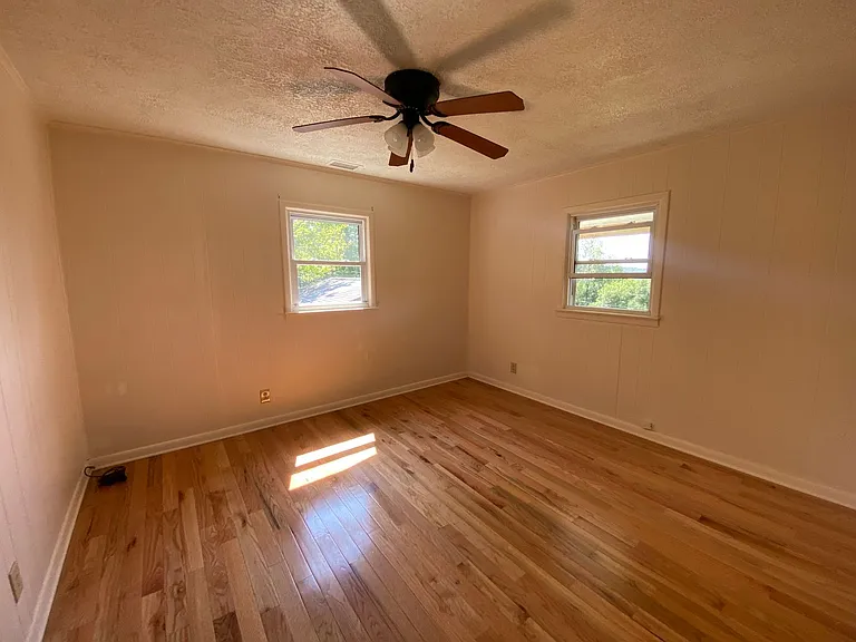 258 Wilcox Dr — Photo 8