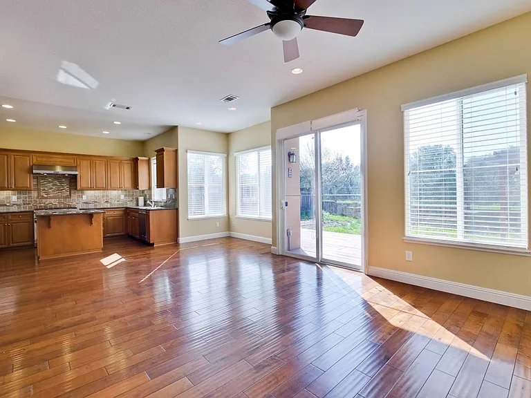 3027 Mousa Ct — Photo 25