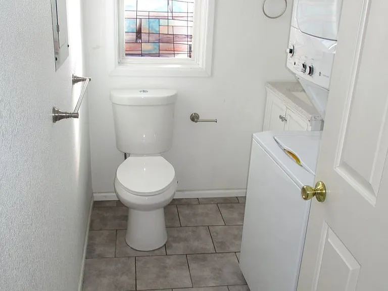 1885-1887 Medart Ln #1889 — Photo 7