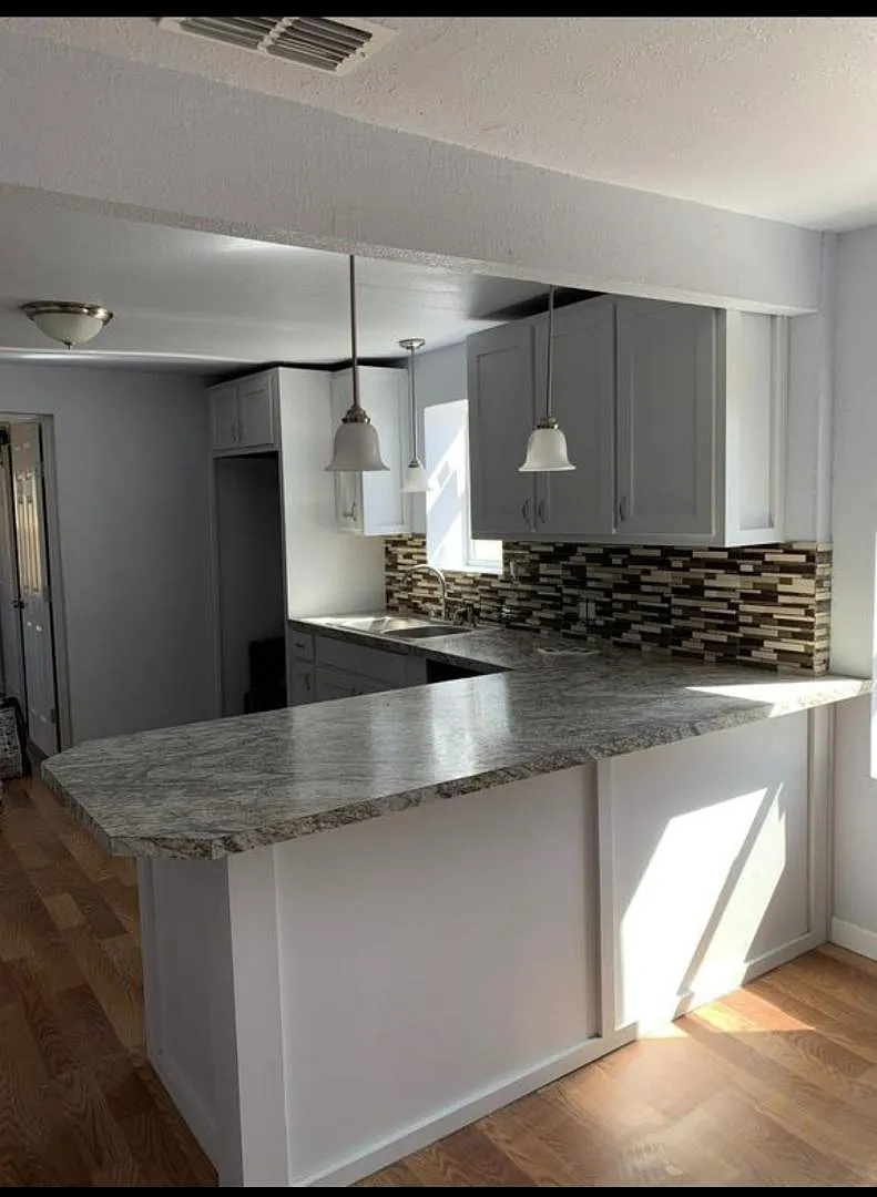 1507 East 16th Street - 1507 East 16th Street — Photo 3