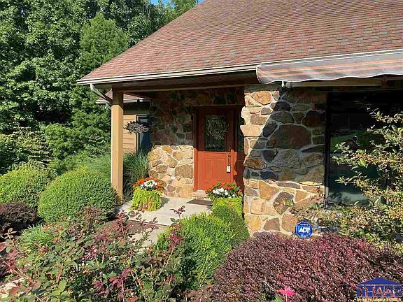 3rd image of 3870 Ironwood Ln